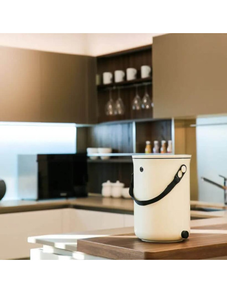 Skaza Bokashi Organko 2 (BO2) Branco Creme (9.6L cada) + Farelo Bokashi Skaza Bokashi Organko 2 (BO2) Branco Creme (9.6L cada) + Farelo Bokashi