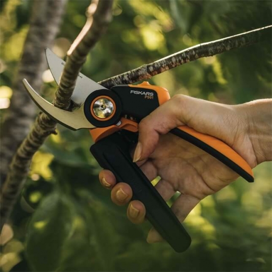 Fiskars Pruning Shears Bypass X-series™ L (P961)