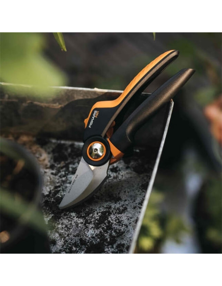 Fiskars Tesoura de Podar Bypass X-series™ L (P961) Fiskars Tesoura de Podar Bypass X-series™ L (P961)